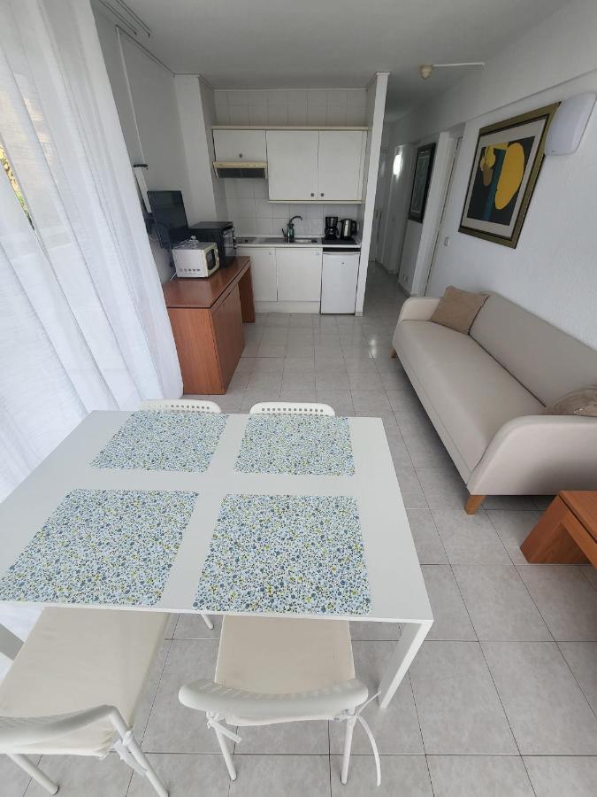 Cozy Apartment Near The Beach Playa de las Americas  Eksteriør bilde